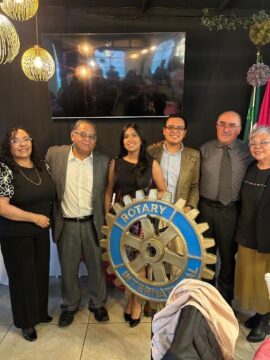 Imágenes para rendir homenaje a persona finada, estas pueden variar en su contenido.