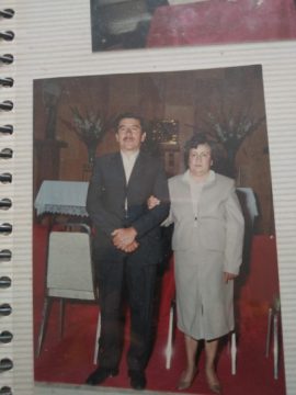 Imágenes para rendir homenaje a persona finada, estas pueden variar en su contenido.
