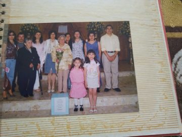 Imágenes para rendir homenaje a persona finada, estas pueden variar en su contenido.