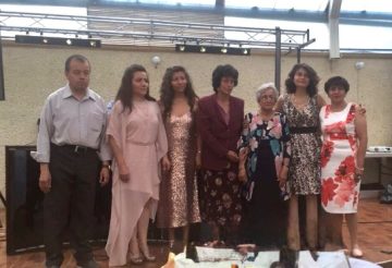 Imágenes para rendir homenaje a persona finada, estas pueden variar en su contenido.
