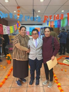 Imágenes para rendir homenaje a persona finada, estas pueden variar en su contenido.