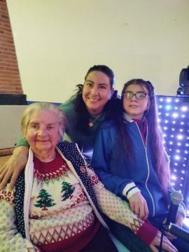 Imágenes para rendir homenaje a persona finada, estas pueden variar en su contenido.