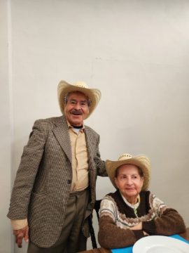 Imágenes para rendir homenaje a persona finada, estas pueden variar en su contenido.