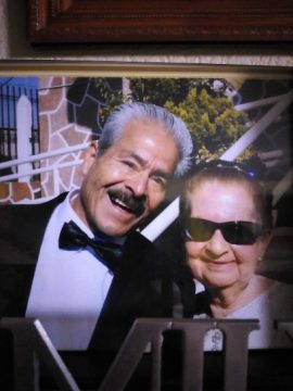 Imágenes para rendir homenaje a persona finada, estas pueden variar en su contenido.