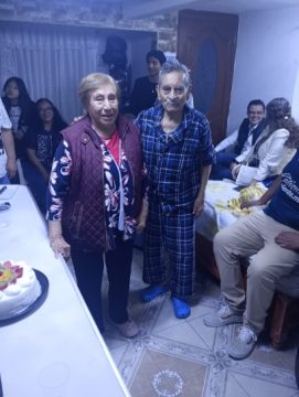 Imágenes para rendir homenaje a persona finada, estas pueden variar en su contenido.
