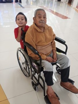 Imágenes para rendir homenaje a persona finada, estas pueden variar en su contenido.