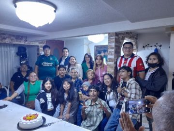 Imágenes para rendir homenaje a persona finada, estas pueden variar en su contenido.