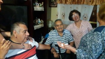 Imágenes para rendir homenaje a persona finada, estas pueden variar en su contenido.