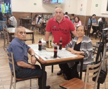 Imágenes para rendir homenaje a persona finada, estas pueden variar en su contenido.