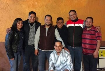 Imágenes para rendir homenaje a persona finada, estas pueden variar en su contenido.