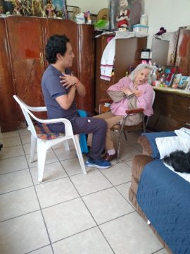 Imágenes para rendir homenaje a persona finada, estas pueden variar en su contenido.