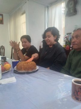 Imágenes para rendir homenaje a persona finada, estas pueden variar en su contenido.