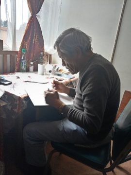 Imágenes para rendir homenaje a persona finada, estas pueden variar en su contenido.