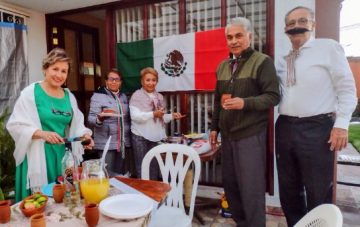 Imágenes para rendir homenaje a persona finada, estas pueden variar en su contenido.