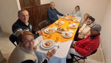 Imágenes para rendir homenaje a persona finada, estas pueden variar en su contenido.