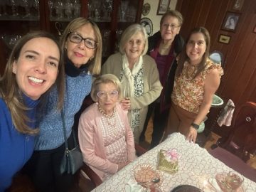 Imágenes para rendir homenaje a persona finada, estas pueden variar en su contenido.