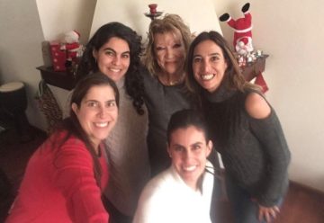 Imágenes para rendir homenaje a persona finada, estas pueden variar en su contenido.