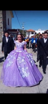 Imágenes para rendir homenaje a persona finada, estas pueden variar en su contenido.