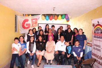 Imágenes para rendir homenaje a persona finada, estas pueden variar en su contenido.