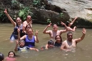 Imágenes para rendir homenaje a persona finada, estas pueden variar en su contenido.