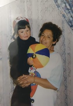 Imágenes para rendir homenaje a persona finada, estas pueden variar en su contenido.