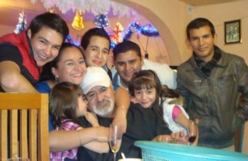 Imágenes para rendir homenaje a persona finada, estas pueden variar en su contenido.