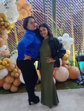 Imágenes para rendir homenaje a persona finada, estas pueden variar en su contenido.