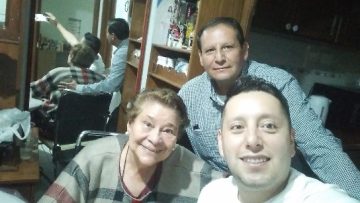 Imágenes para rendir homenaje a persona finada, estas pueden variar en su contenido.