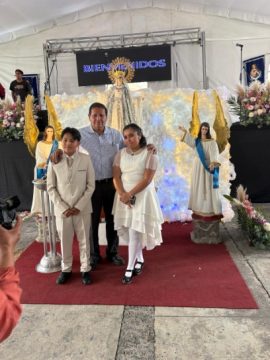 Imágenes para rendir homenaje a persona finada, estas pueden variar en su contenido.