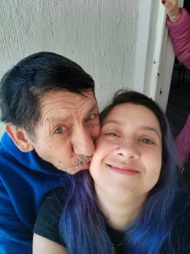 Imágenes para rendir homenaje a persona finada, estas pueden variar en su contenido.