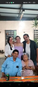 Imágenes para rendir homenaje a persona finada, estas pueden variar en su contenido.