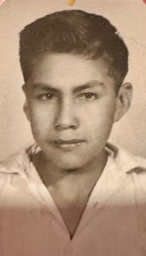 Imágenes para rendir homenaje a persona finada, estas pueden variar en su contenido.