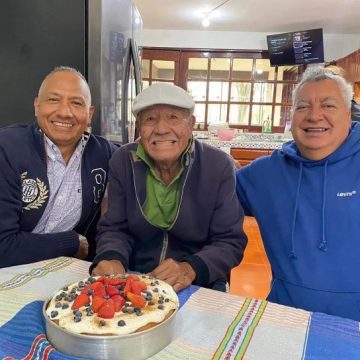 Imágenes para rendir homenaje a persona finada, estas pueden variar en su contenido.