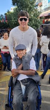 Imágenes para rendir homenaje a persona finada, estas pueden variar en su contenido.