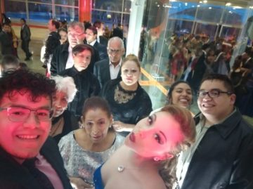 Imágenes para rendir homenaje a persona finada, estas pueden variar en su contenido.