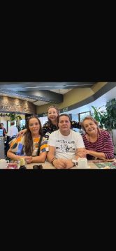 Imágenes para rendir homenaje a persona finada, estas pueden variar en su contenido.