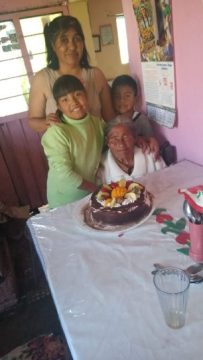 Imágenes para rendir homenaje a persona finada, estas pueden variar en su contenido.