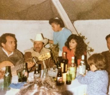 Imágenes para rendir homenaje a persona finada, estas pueden variar en su contenido.