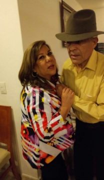 Imágenes para rendir homenaje a persona finada, estas pueden variar en su contenido.