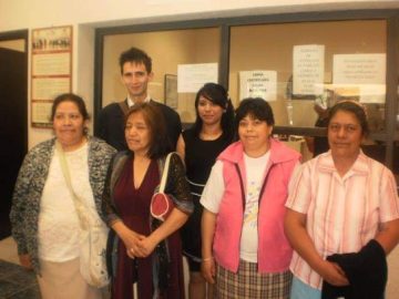 Imágenes para rendir homenaje a persona finada, estas pueden variar en su contenido.