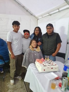 Imágenes para rendir homenaje a persona finada, estas pueden variar en su contenido.