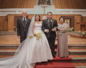 Imágenes para rendir homenaje a persona finada, estas pueden variar en su contenido.