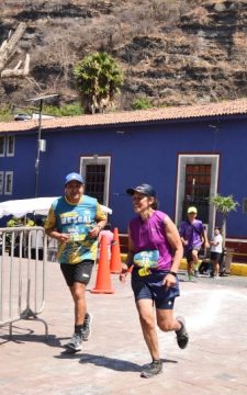 Imágenes para rendir homenaje a persona finada, estas pueden variar en su contenido.