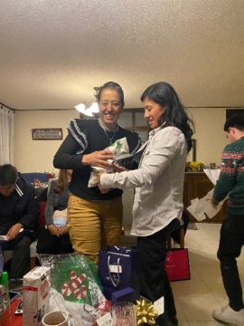 Imágenes para rendir homenaje a persona finada, estas pueden variar en su contenido.