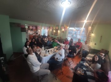 Imágenes para rendir homenaje a persona finada, estas pueden variar en su contenido.