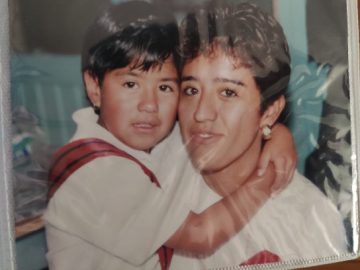 Imágenes para rendir homenaje a persona finada, estas pueden variar en su contenido.