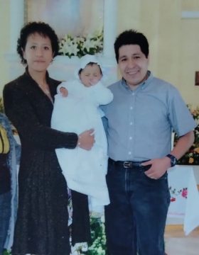 Imágenes para rendir homenaje a persona finada, estas pueden variar en su contenido.