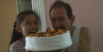 Imágenes para rendir homenaje a persona finada, estas pueden variar en su contenido.