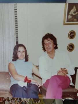 Imágenes para rendir homenaje a persona finada, estas pueden variar en su contenido.