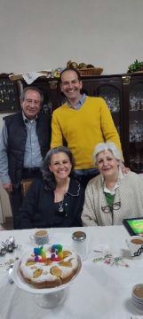 Imágenes para rendir homenaje a persona finada, estas pueden variar en su contenido.